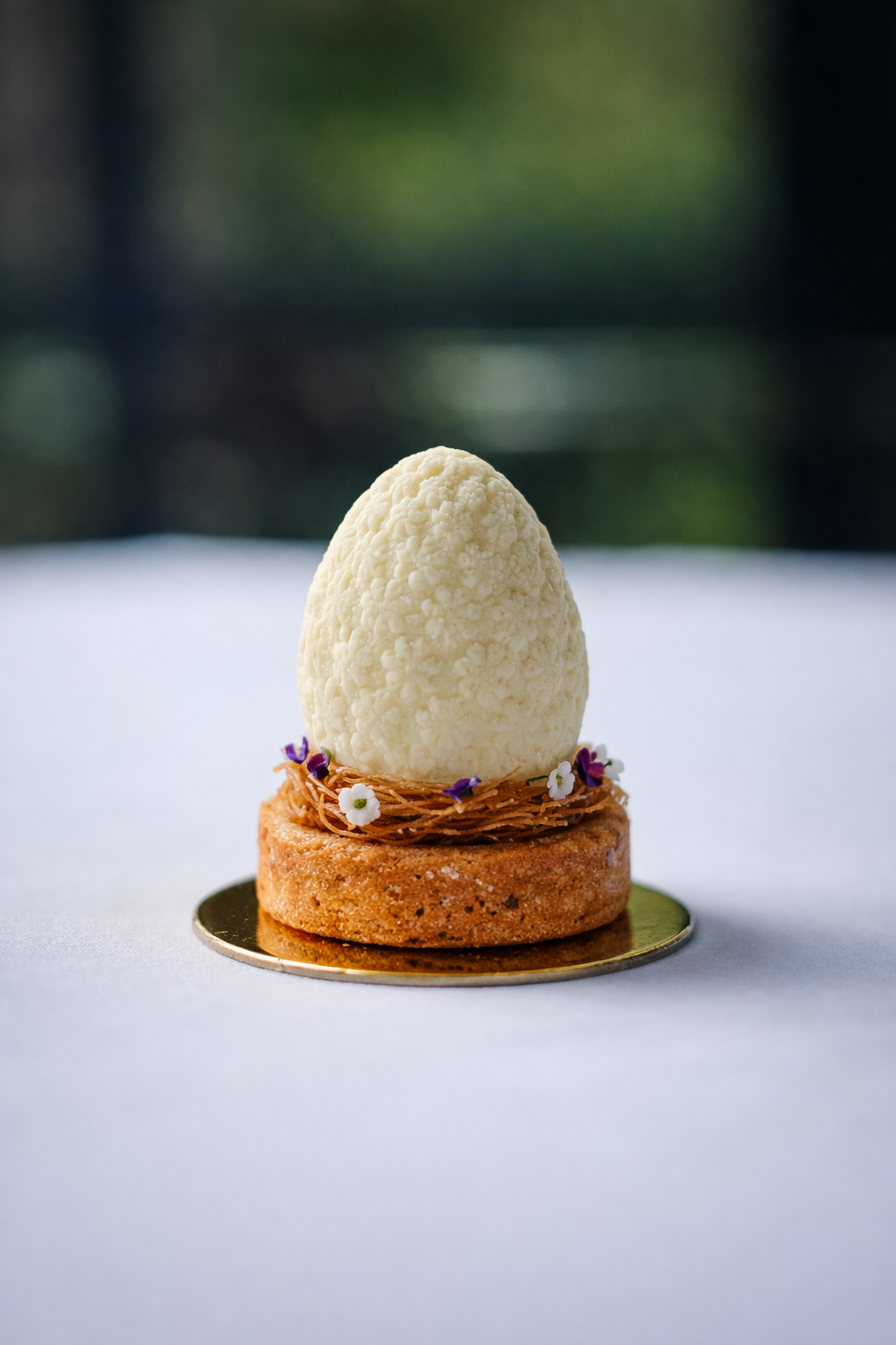 Entremet de Pâques "L"oeuf en fleur"